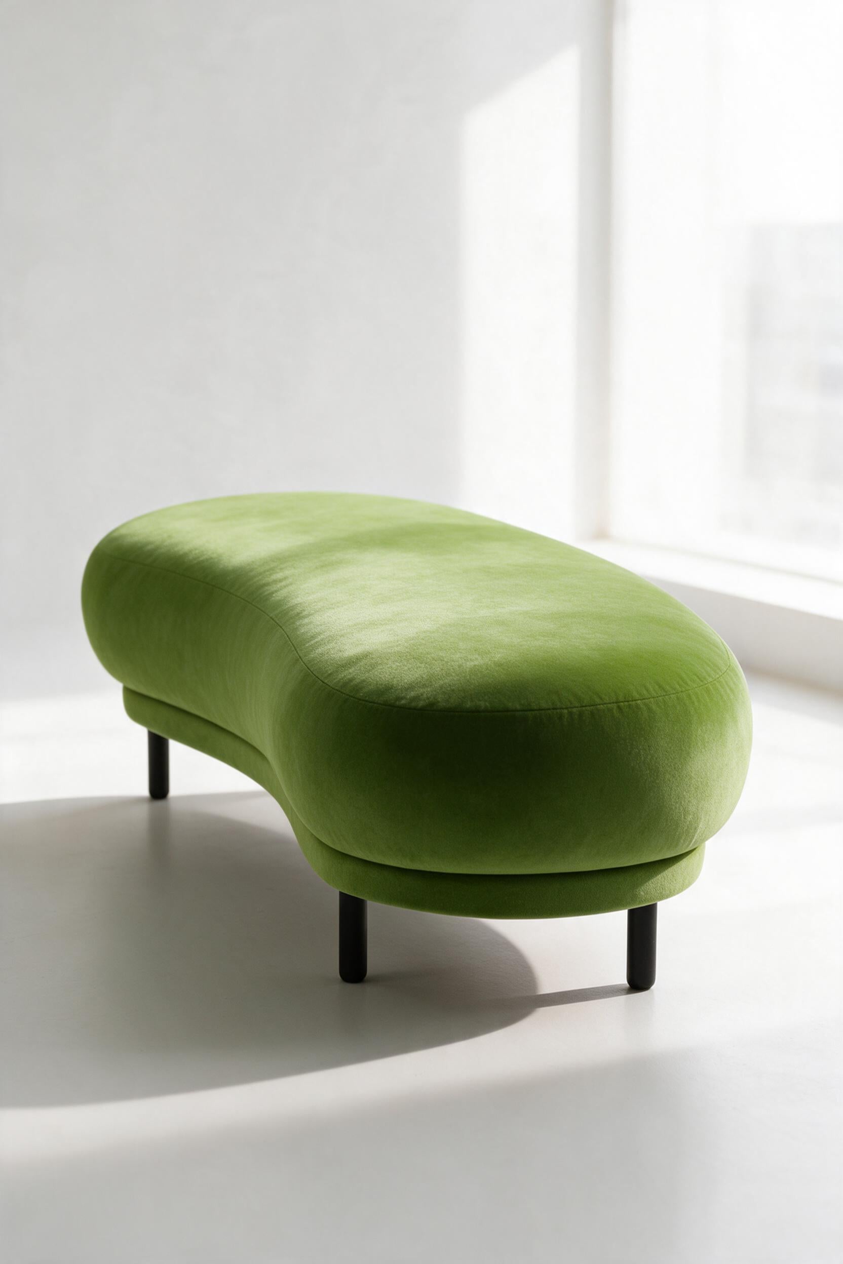 SB-15 showroom photo